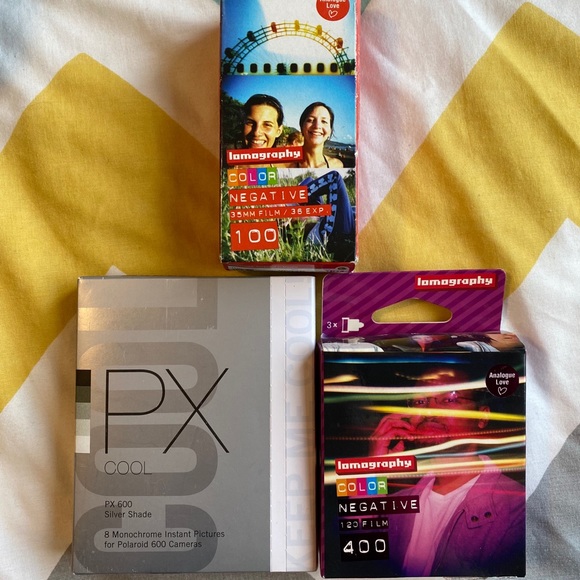 Polaroid Camera - Picture 3 of 3